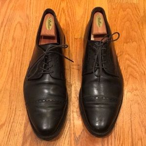 Allen Edmonds Shoe 11D Clifton Cap Toe - Black
